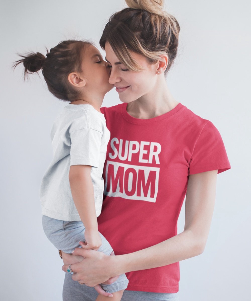 Moederdag T-shirt Super Mom | Rood - Maat M | Moederdag Cadeautje